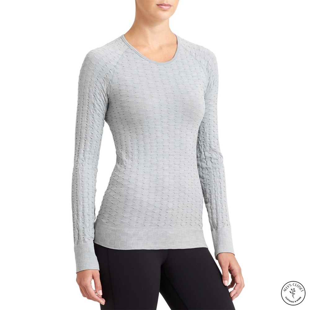 Athleta Gray Long Sleeve Textured Workout Top